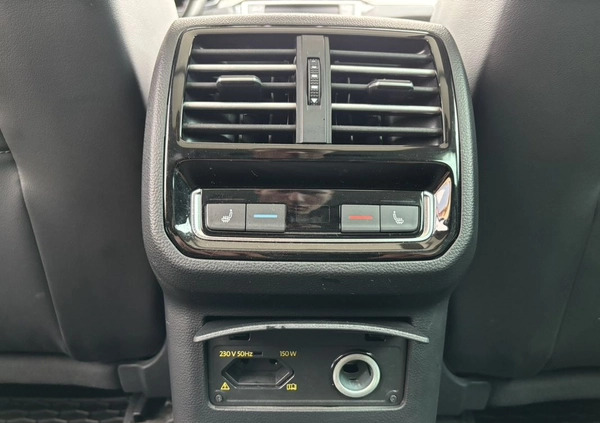 Volkswagen Passat cena 79900 przebieg: 165000, rok produkcji 2016 z Gliwice małe 631
